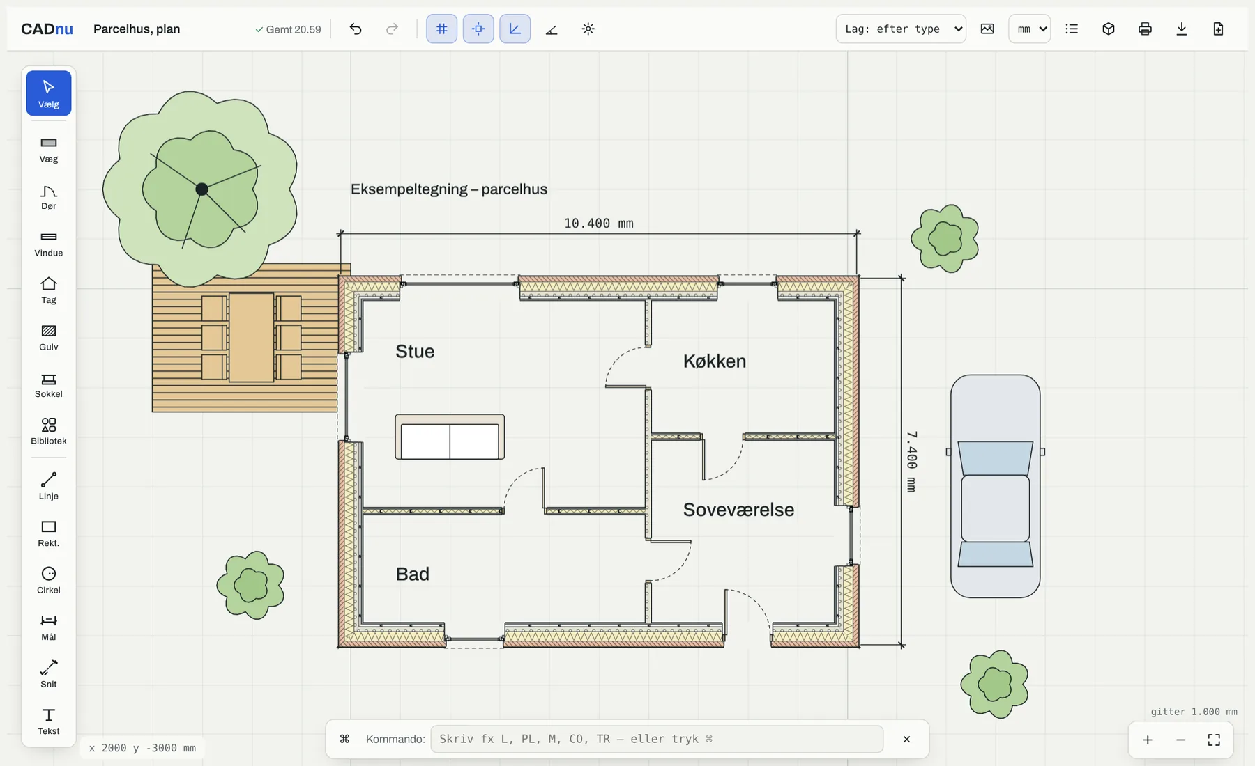 CADnu med plantegning af et parcelhus med terrasse, træer og bil
